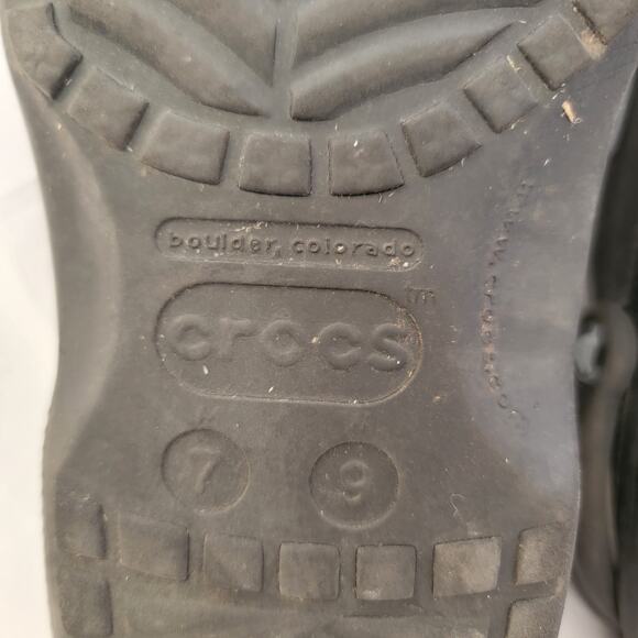 Crocs Black Closed Toe Slip On Classic Clog Unisex Mens Size 7 Womens Size 9 - Picture 7 of 10